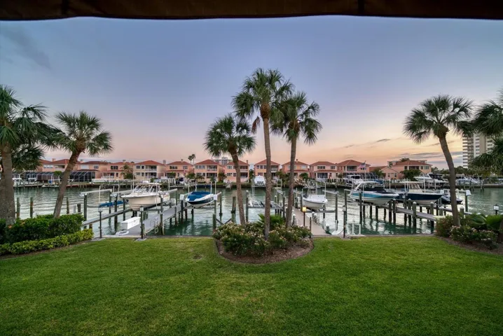 Your boat is at your back door in the private dock and boat slip!