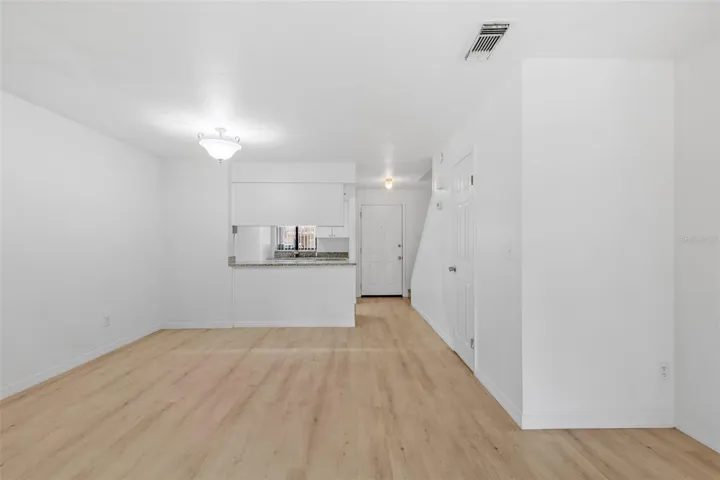 Living R / Kitchen View