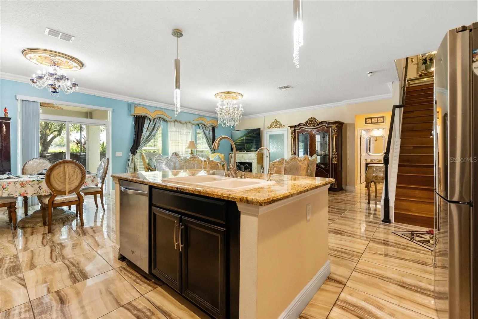617 Marsh Reed Dr, Winter Garden, Florida 34787, 5 Bedrooms Bedrooms, ,4 BathroomsBathrooms,Residential,For Sale,MARSH REED,S5131787