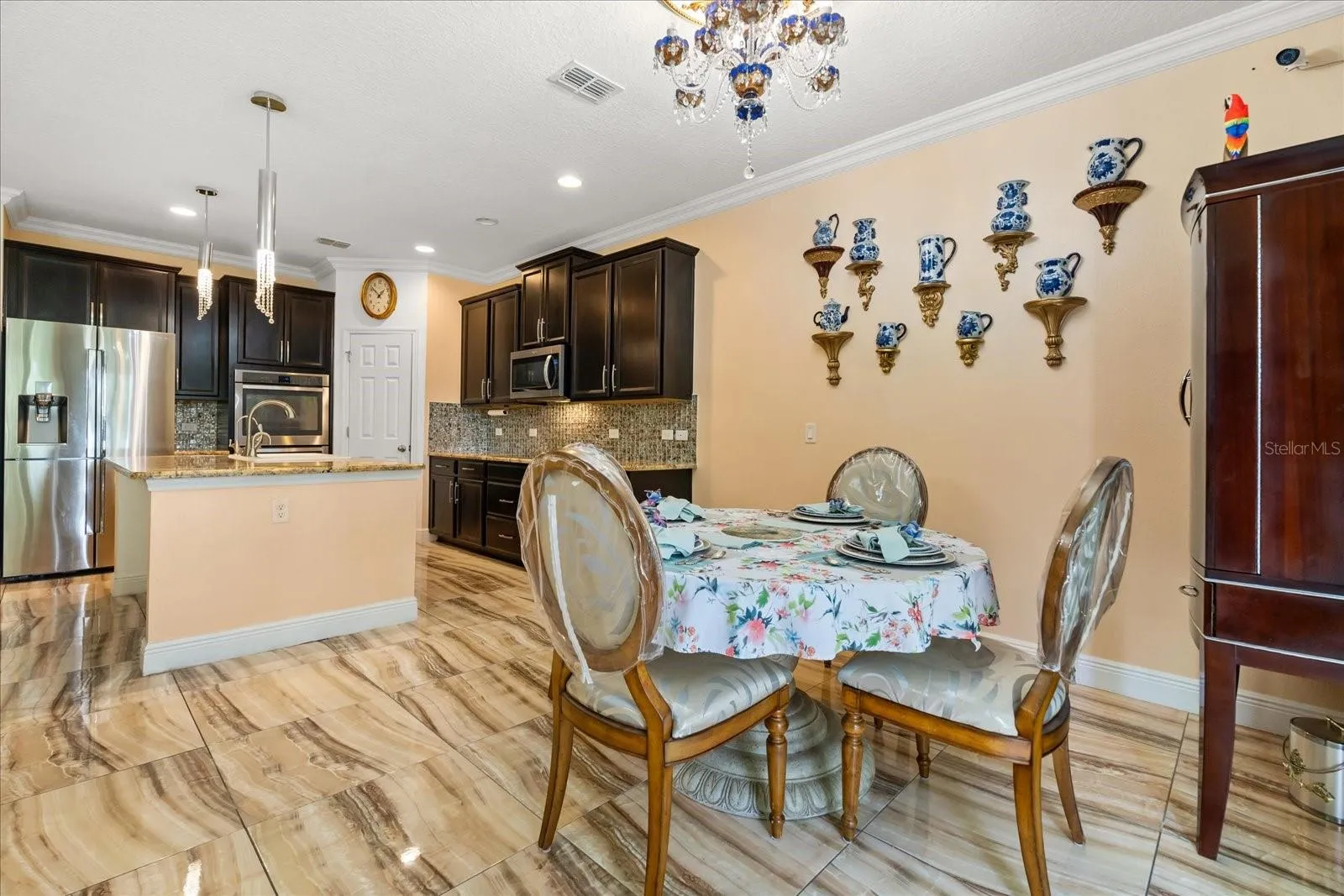 617 Marsh Reed Dr, Winter Garden, Florida 34787, 5 Bedrooms Bedrooms, ,4 BathroomsBathrooms,Residential,For Sale,MARSH REED,S5131787
