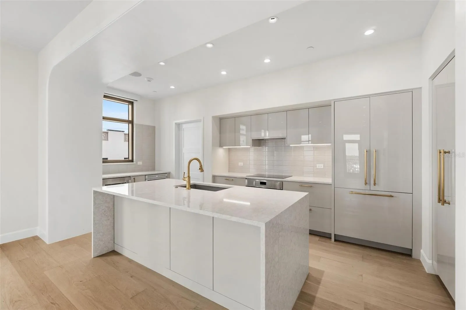 Deluxe Chef's Kitchen