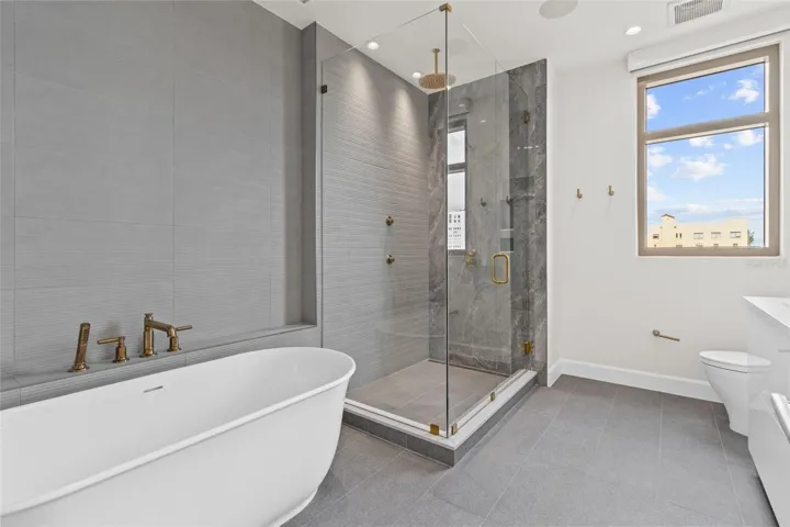 Primary Suite Bath