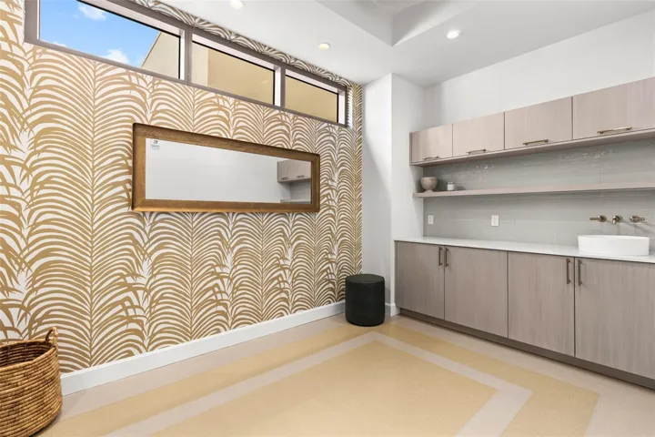 Wellness / Yoga Room