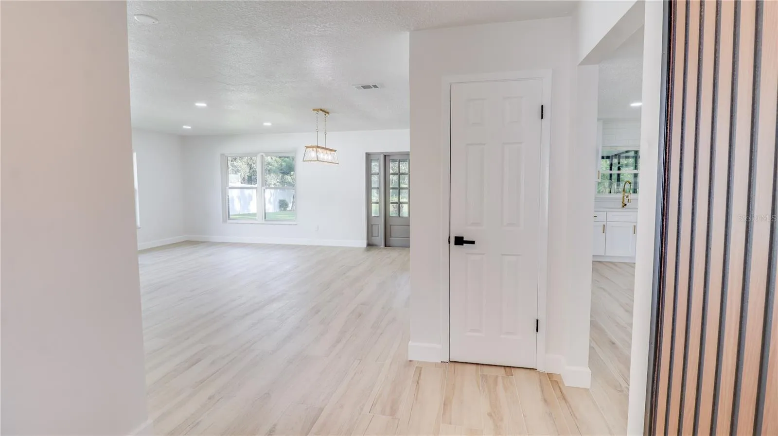 517 Garden Heights Dr, Winter Garden, Florida 34787, 4 Bedrooms Bedrooms, ,2 BathroomsBathrooms,Residential,For Sale,GARDEN HEIGHTS,O6332005