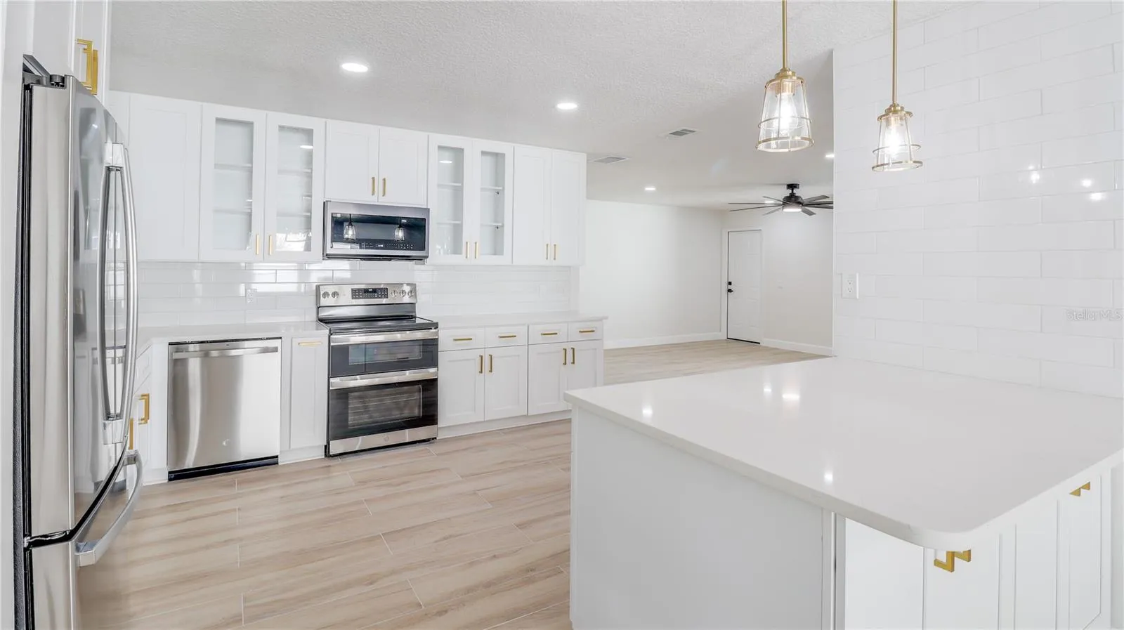 517 Garden Heights Dr, Winter Garden, Florida 34787, 4 Bedrooms Bedrooms, ,2 BathroomsBathrooms,Residential,For Sale,GARDEN HEIGHTS,O6332005
