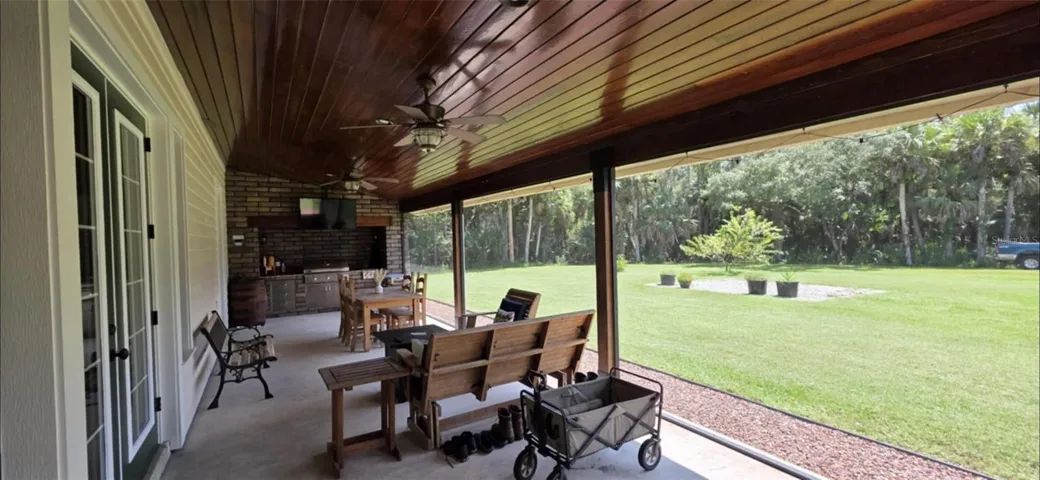 Screened Back porch
