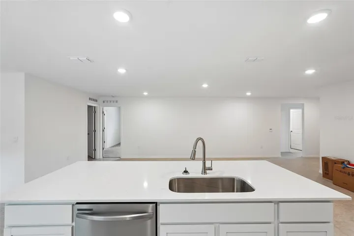 Spacious Center Island