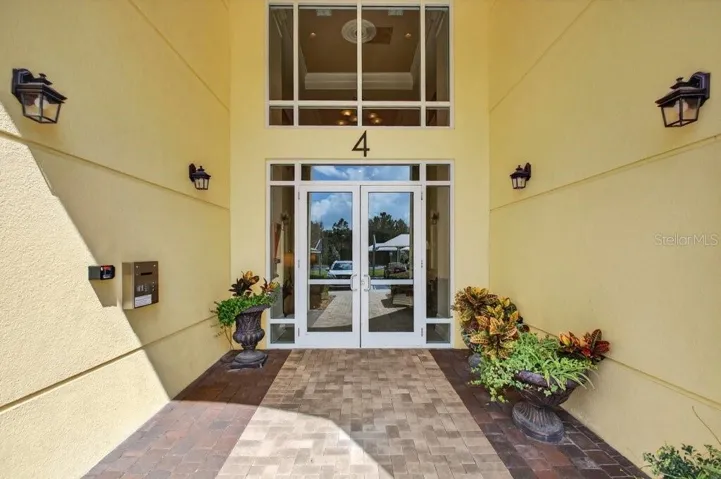 Entry Building 4
