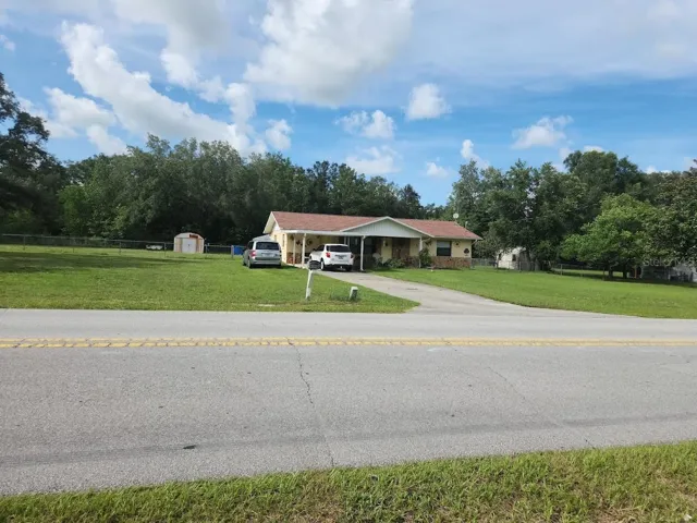 HOUSE NEAR BY