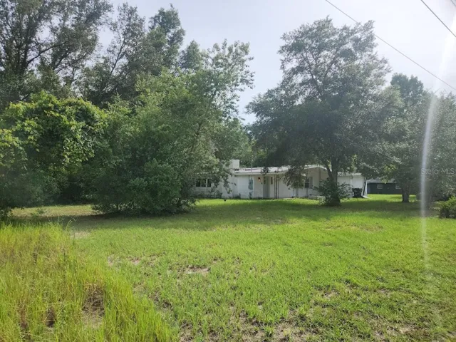 HOUSE NEAR BY