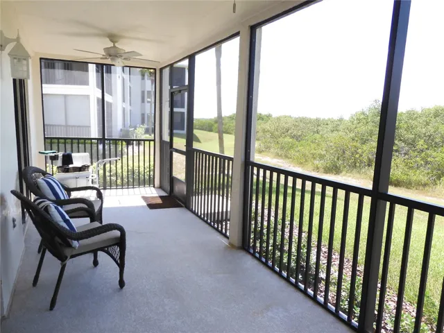 Spacious screened porch overlooks pristine Florida!