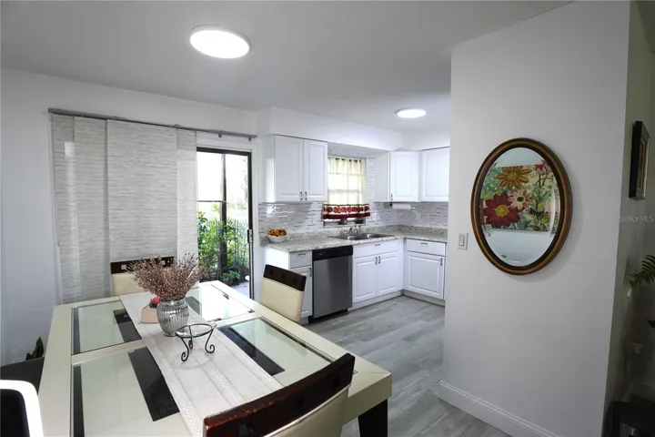 Dining room & kitchen combo