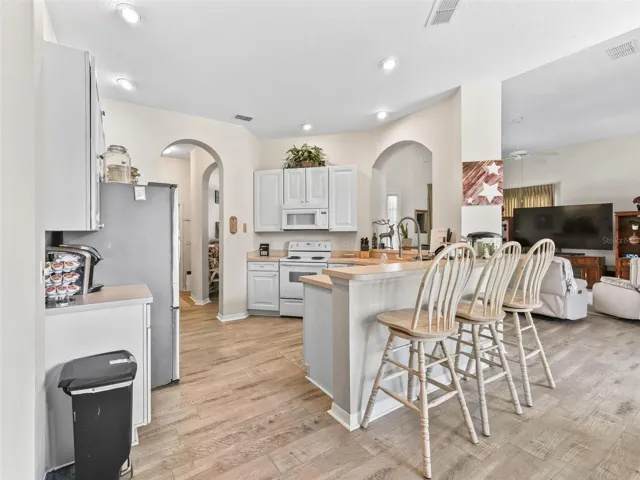 breakfast bar