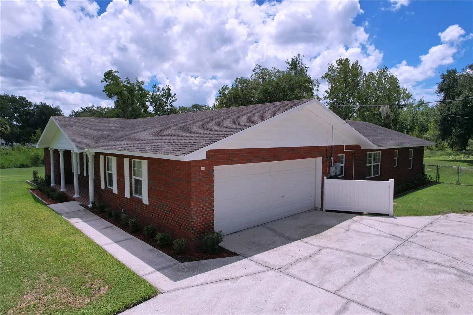 1405 Knights Griffin Rd, Plant City, Florida 33565 — photo 2