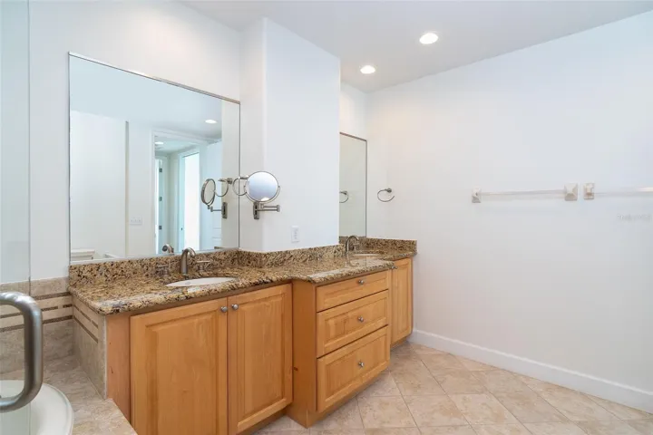 Dual Vanity