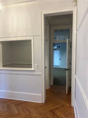 Office 1 Empty