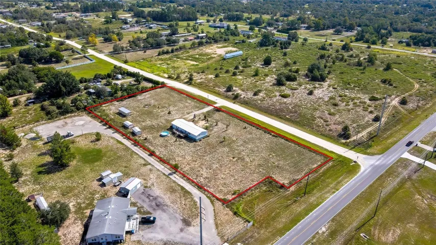 2.5 acres, 4 bedroom