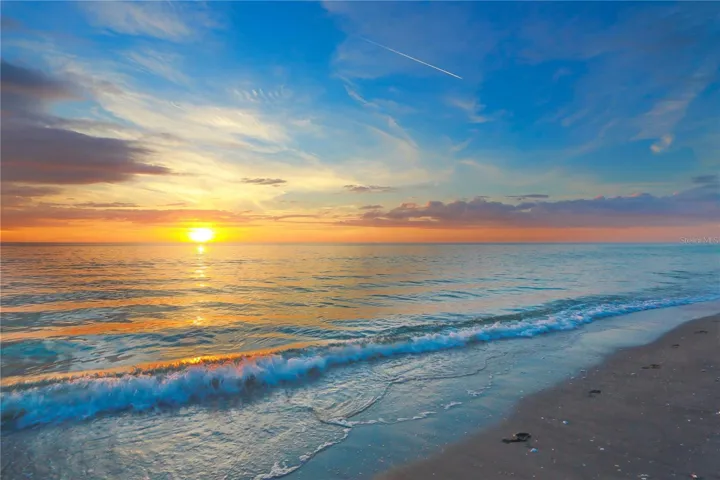 SUNSET LIDO BEACH