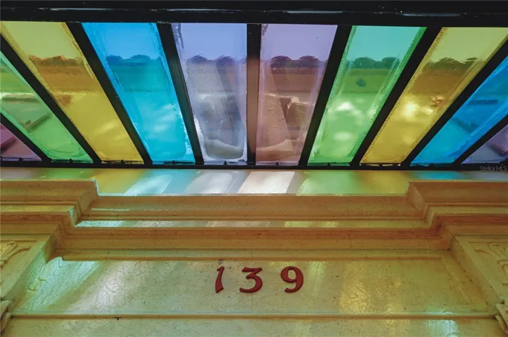 FRONT DOOR MARQUIS