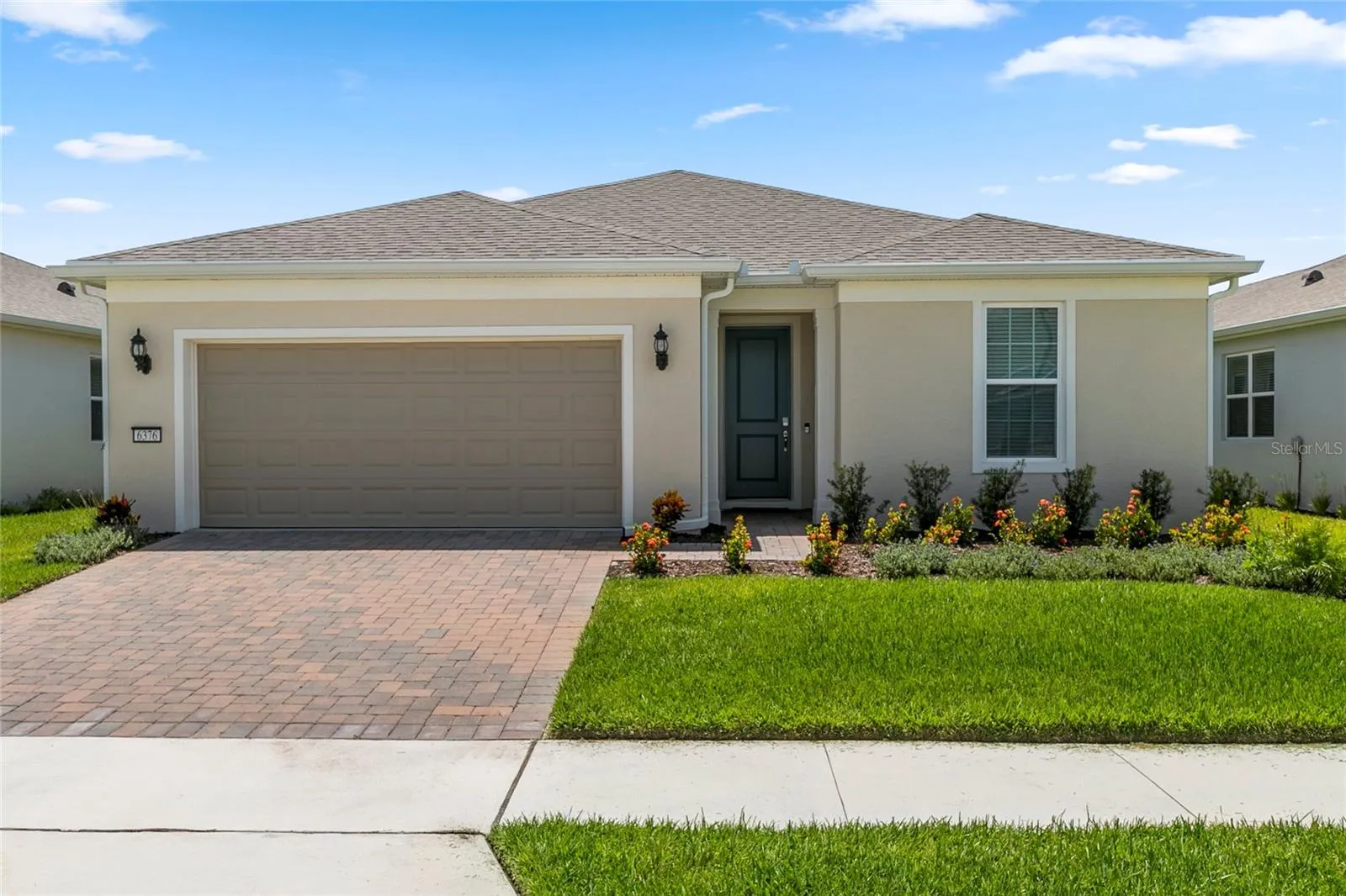 inviting, attractive front elevation