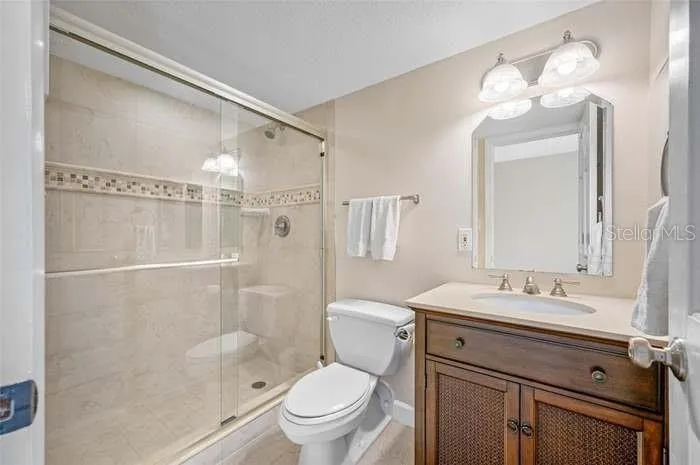 2nd Bathroom