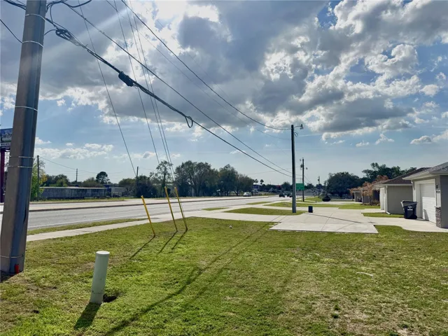 Located just off SR 40