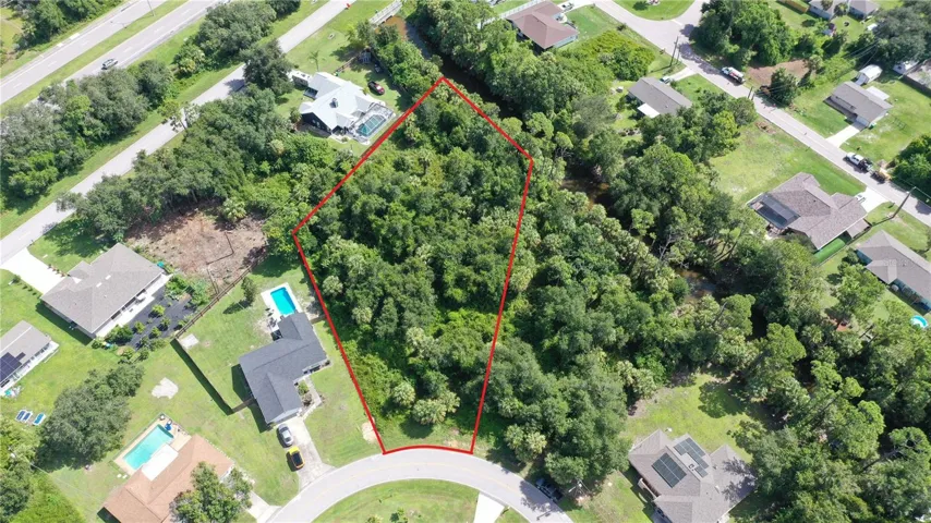 284 Hinton St Lot Size: 35,586Sqft