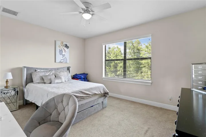 Bed 6 with ensuite bathroom