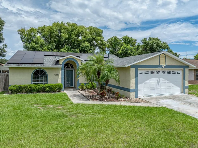 Welcome to 109 Rebecca Dr. located in Winter Haven, Florida
