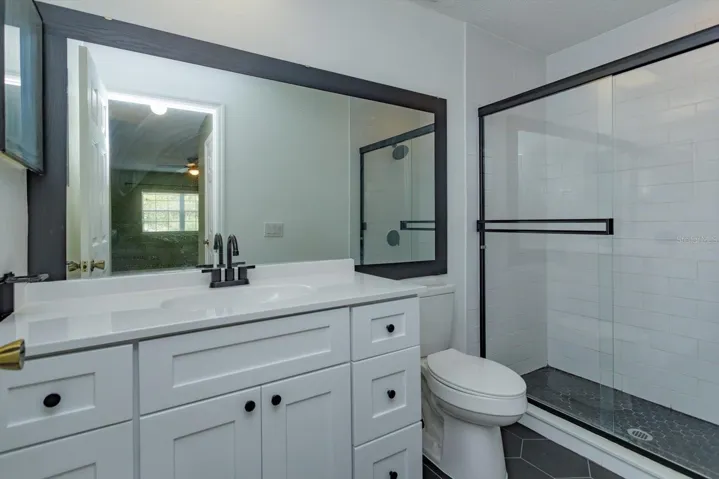 Master bathroom #1