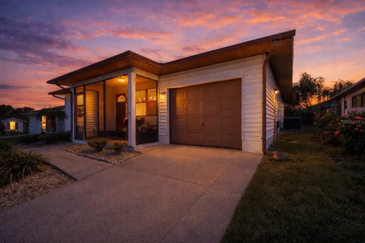 Dusk 2324 Sea Island Cir. S. Lakeland