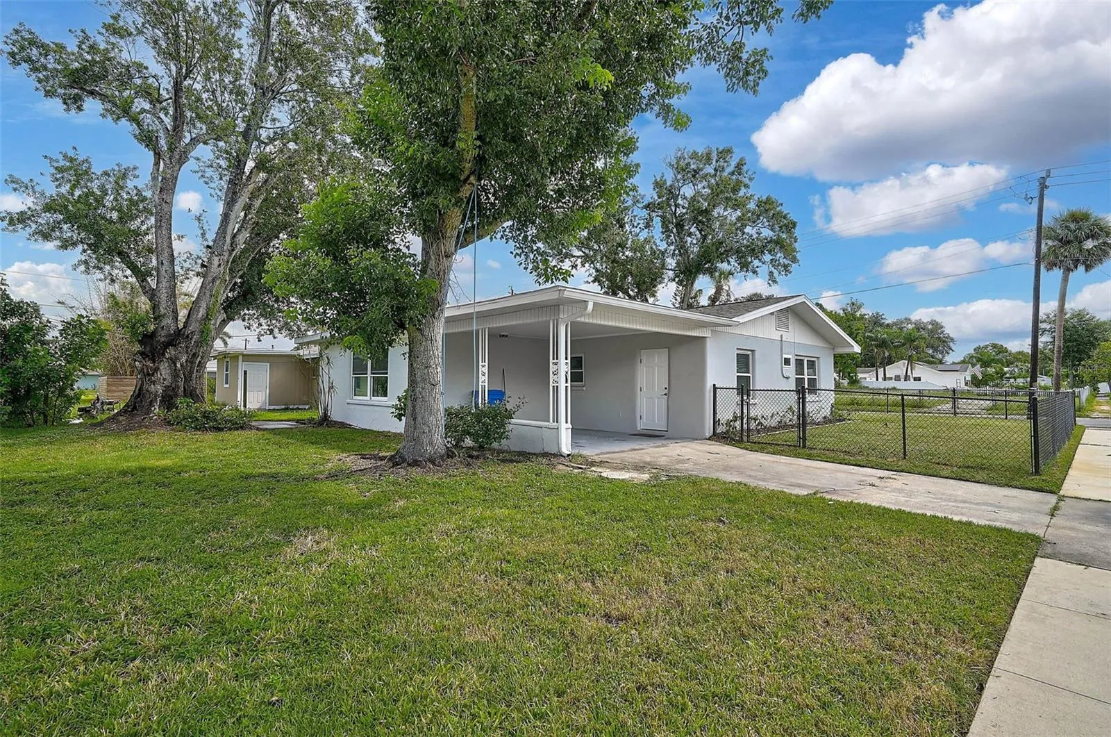 Large Side Yard