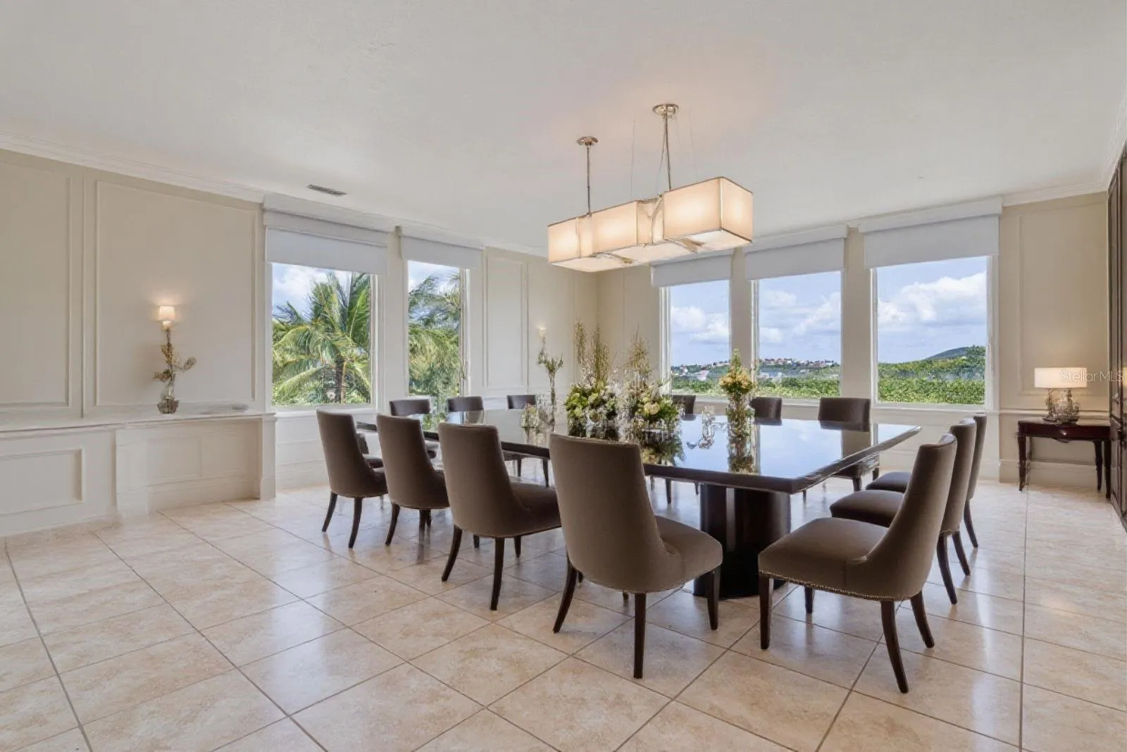 VIRTUAL STAGING