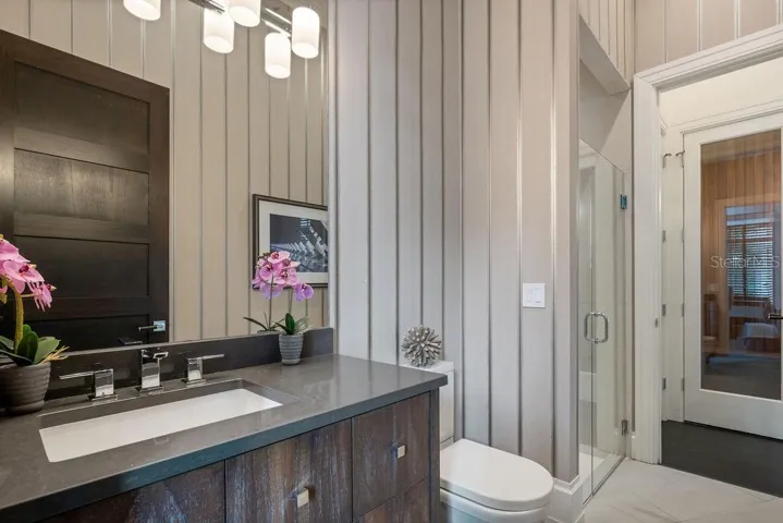 Guest bath/Gym bath