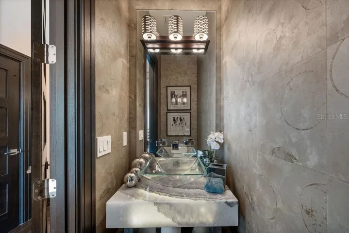 Powder room