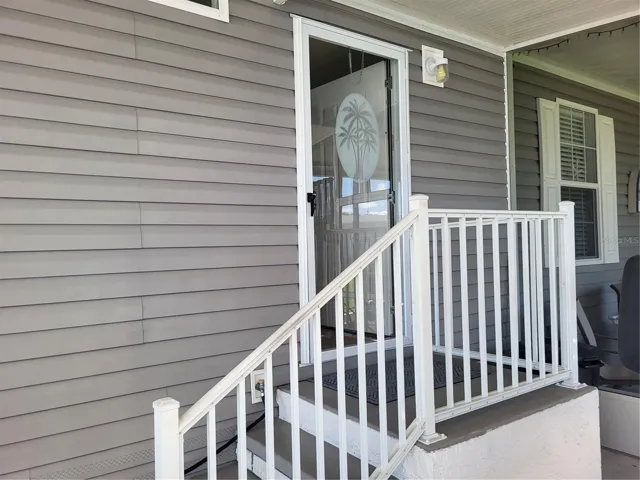 Carport  entry