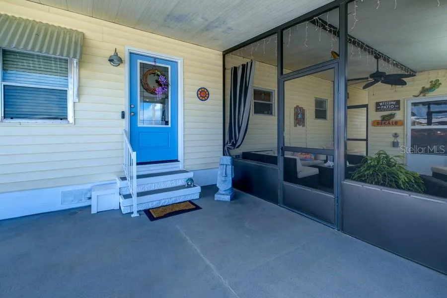 PRIVATE SCREENED LANAI