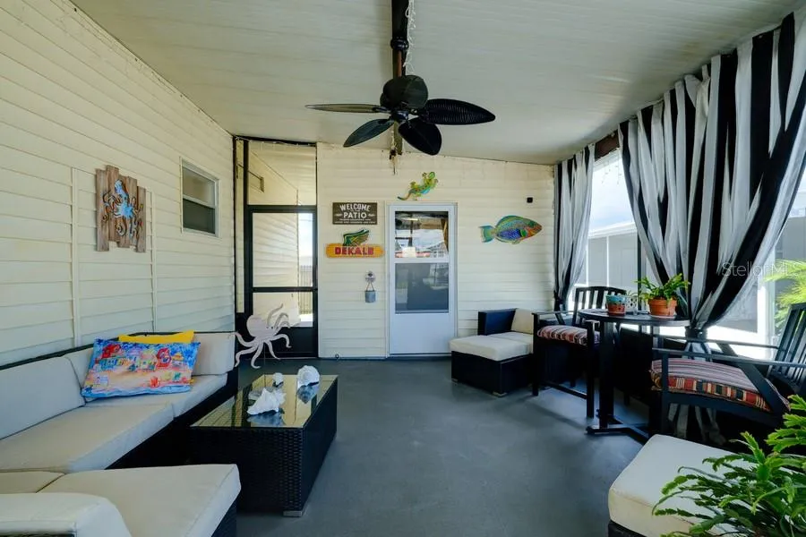 SPACIOUS LANAI PERFECT FOR RELAXING AND ENTERTAINMENT