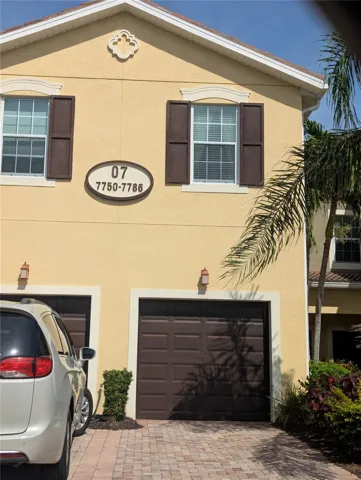 1 car garage & 1 car driveway space to your 2-story townhome.