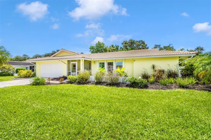 FOUR BEDROOM HOME WITH POOL!