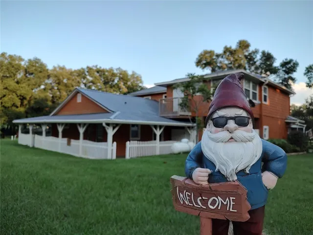 Move Home Gnome welcomes you to back patio views and gentle evening breezes.