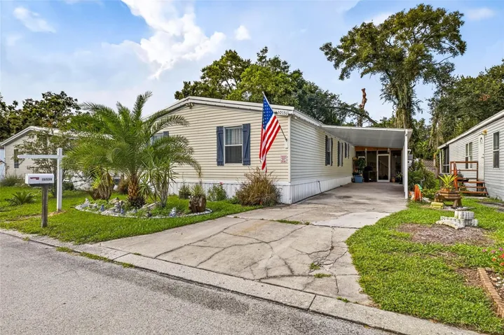 Front view of home