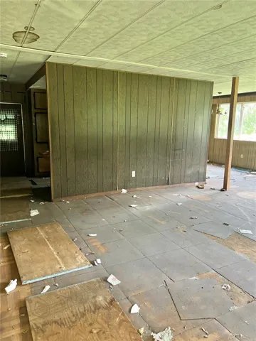 Looking at the great room from the front entry door.