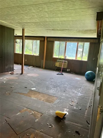 Looking at the great room from the front entry door.