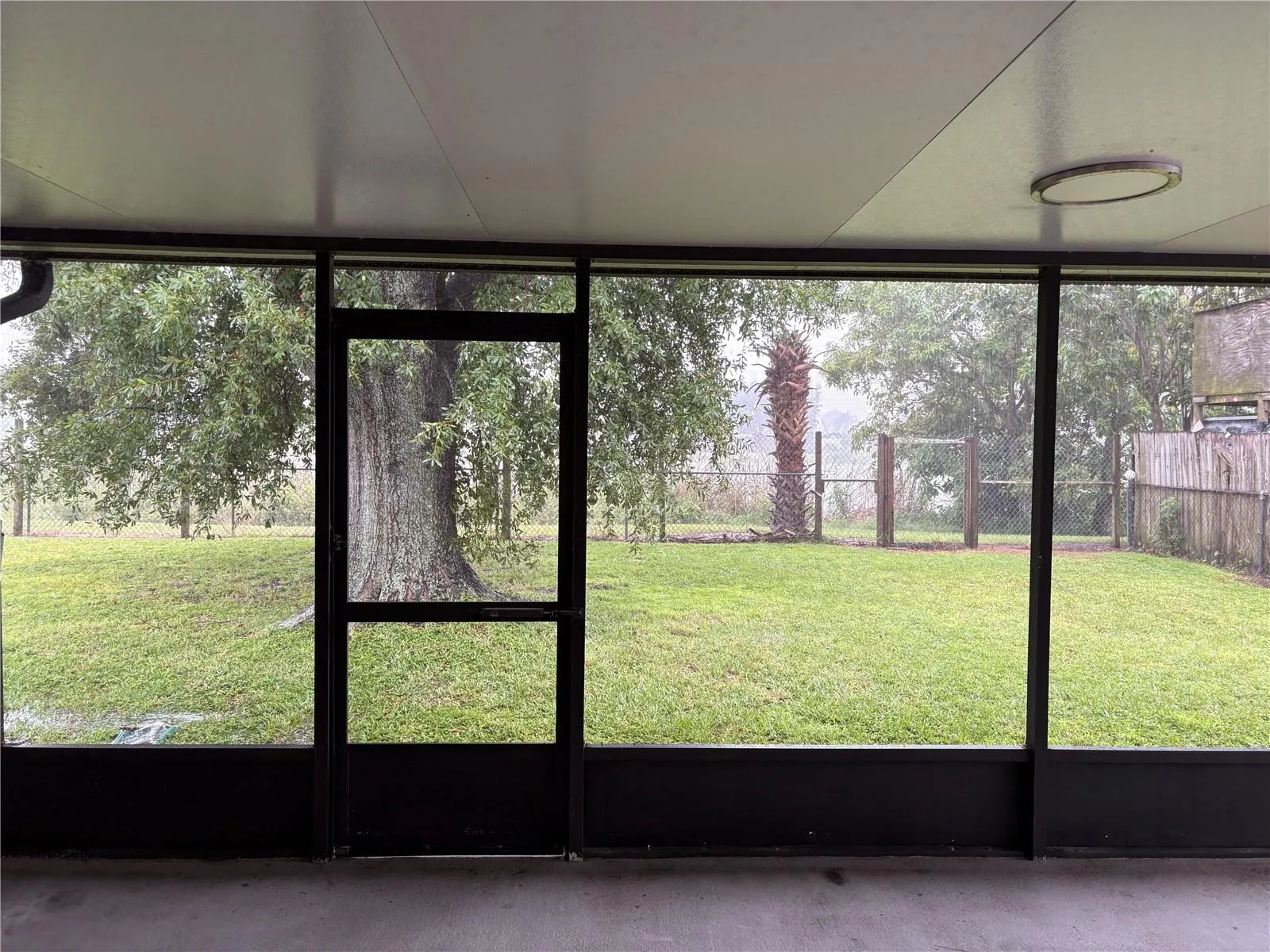 Lanai / Rear Yard
