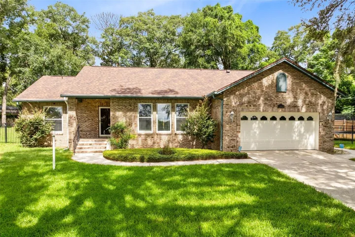 Welcome to 1434 Atlantis Drive, Apopka!