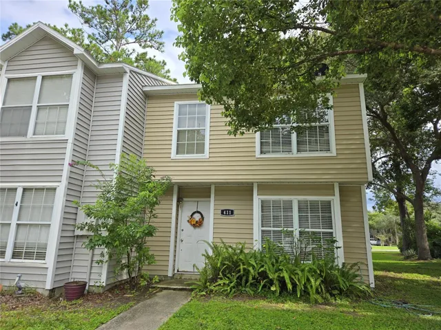 End Unit 2-Story Town Home