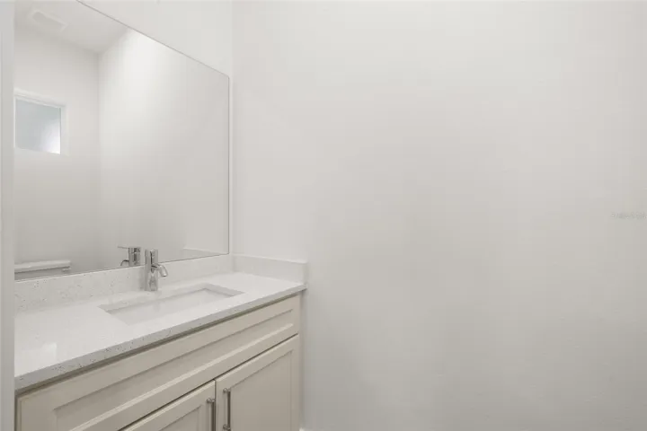 1/2 bath