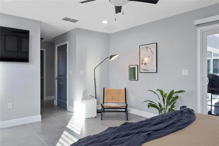 MAIN BEDROOM