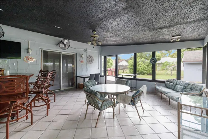 Screened Porch in back